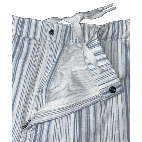 VRST Men's 5” Resort Short, Slim Fit with Liner, Denim Stripe, Size XXL - Picture 4 of 13